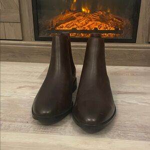 #107 Cole Haan M sz11; Judson Grand Chelsea Boots. NWT